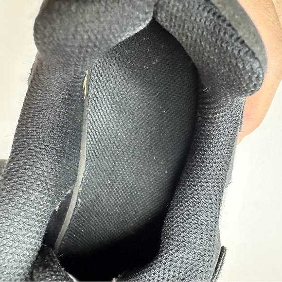 Nike Air Max 270 React Sneaker, Black and White, Size: US 7Y = 25 cm = women US - Picture 8 of 10